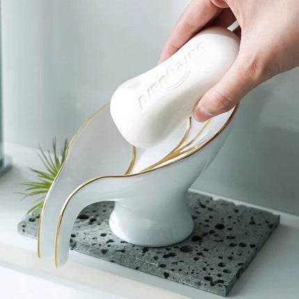 Ozdobna mydelniczka ceramiczna w kształcie liścia