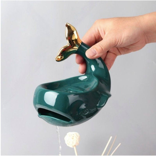 Ceramiczna mydelniczka w kształcie wieloryba