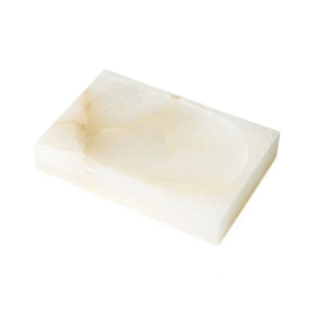 Biała mydelniczka z naturalnego marmuru.