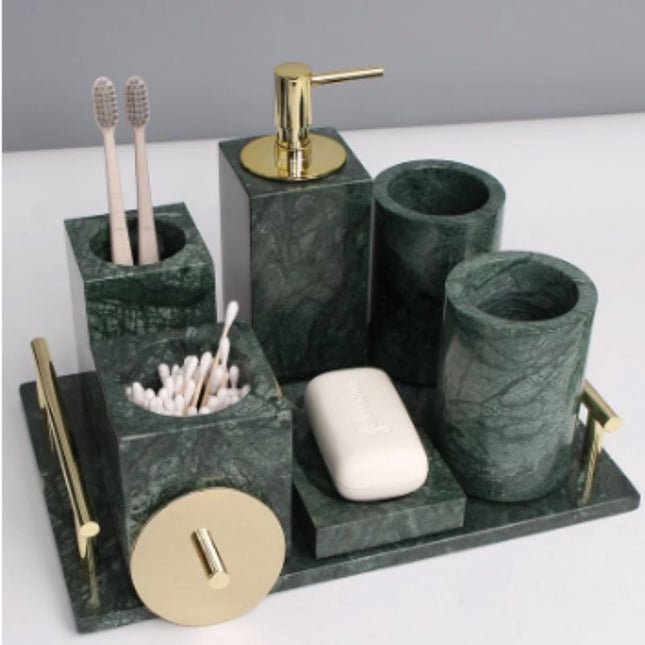 Zielona mydelniczka z naturalnego marmuru.