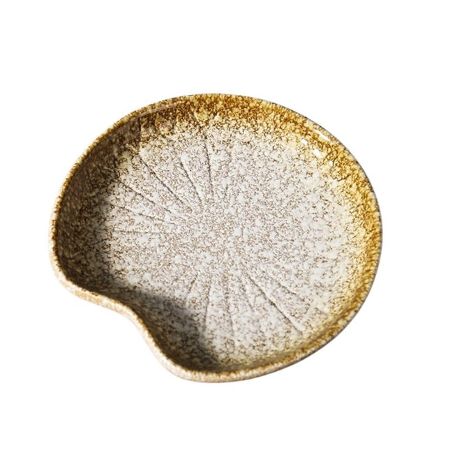 Ceramiczna mydelniczka w kształcie liścia lilii